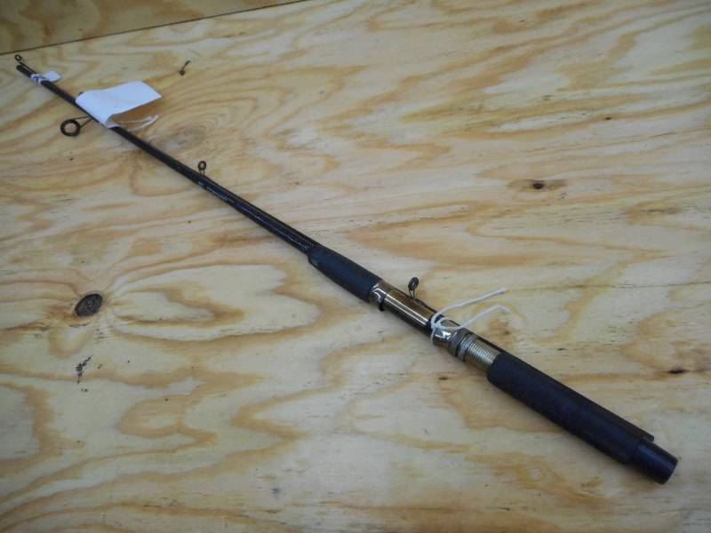 lot 222 image: Garcia Conolon 300 2-Piece Rod ...