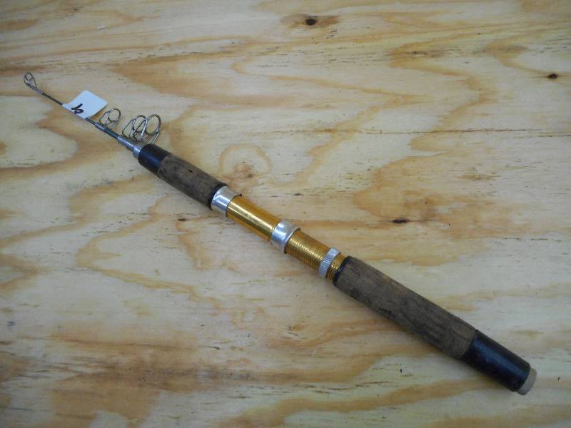 lot 225 image: Vintage Telescoping Light Action Ro...