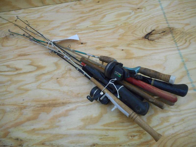 lot 228 image: Lot Of (10) Vintage Ice Rods ...
