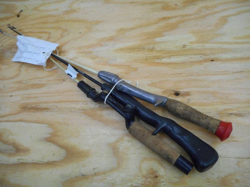 lot 231 image: Lot Of (3) Vintage Ice Rods ...