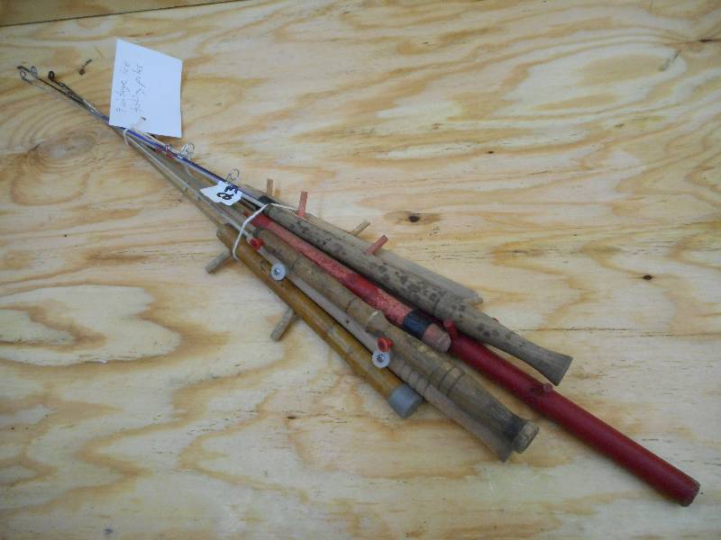 lot 233 image: Lot Of (9) Vintage Ice Rods ...