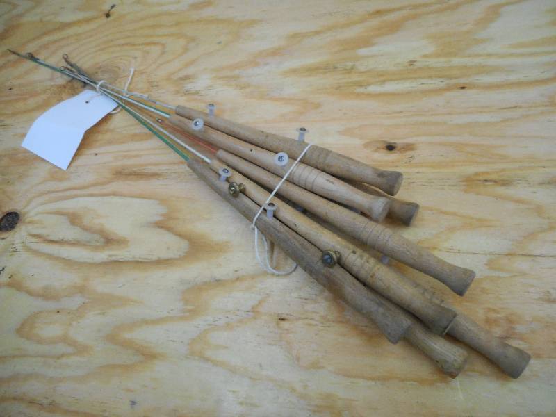 lot 236 image: Lot Of (8) Vintage Ice Rods ...