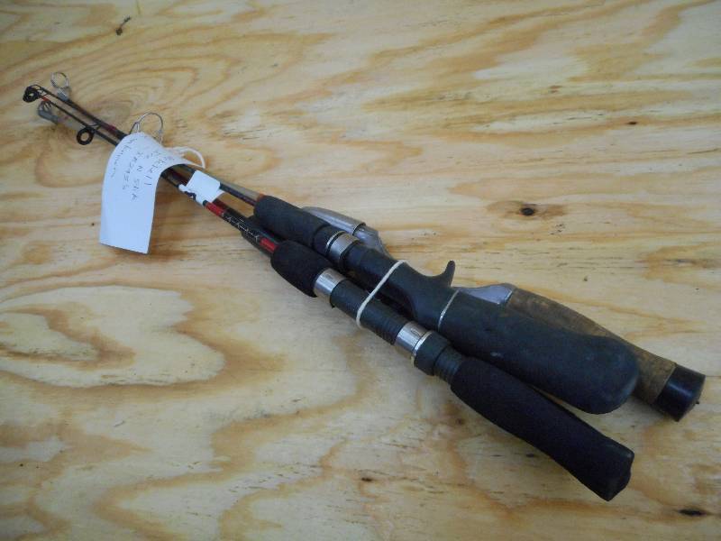 lot 239 image: Lot Of (4) Vintage Ice Rods ...