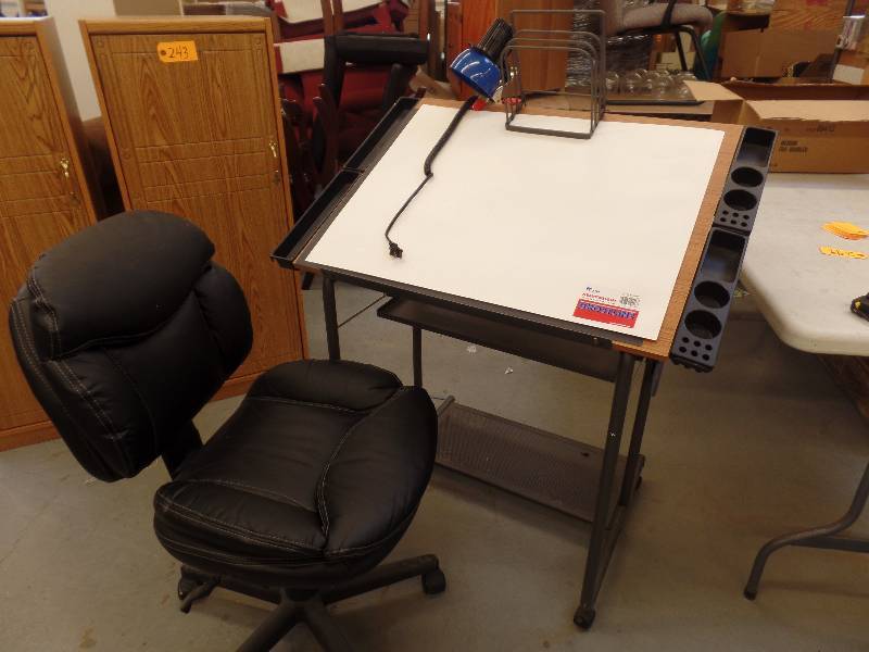 Rolling Drawing Station with Chair