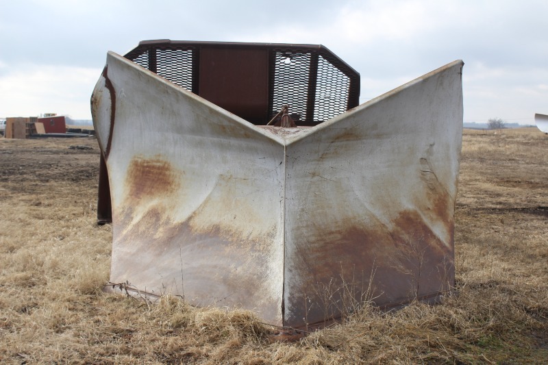 Model V-90 V Plow, 12