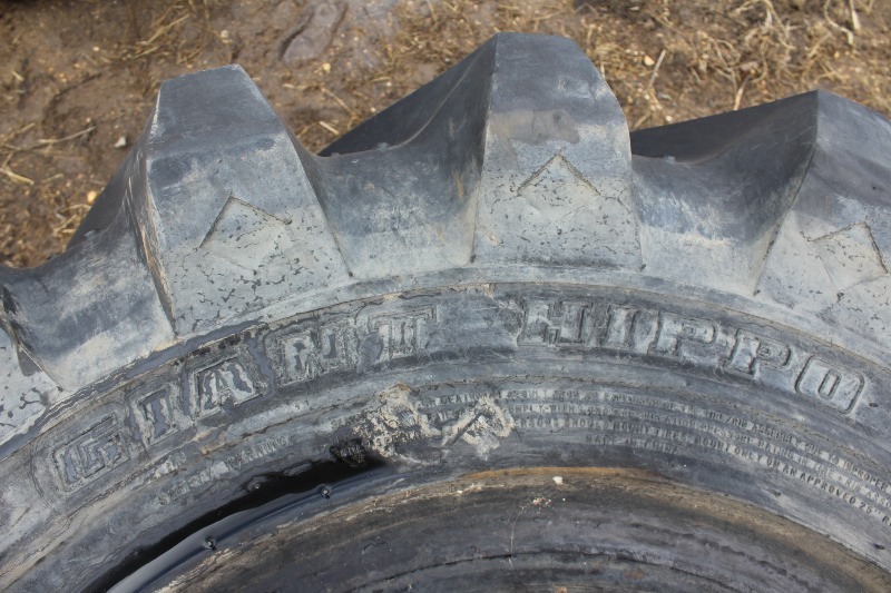 Pair of 2 Galaxy Giant Hippo 26.525 20 Ply Tires NEW LBE Spring