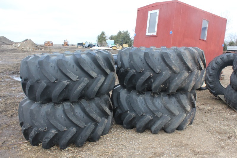 Pair of 2 Galaxy Giant Hippo 26.5-25 20 Ply Tires - NEW