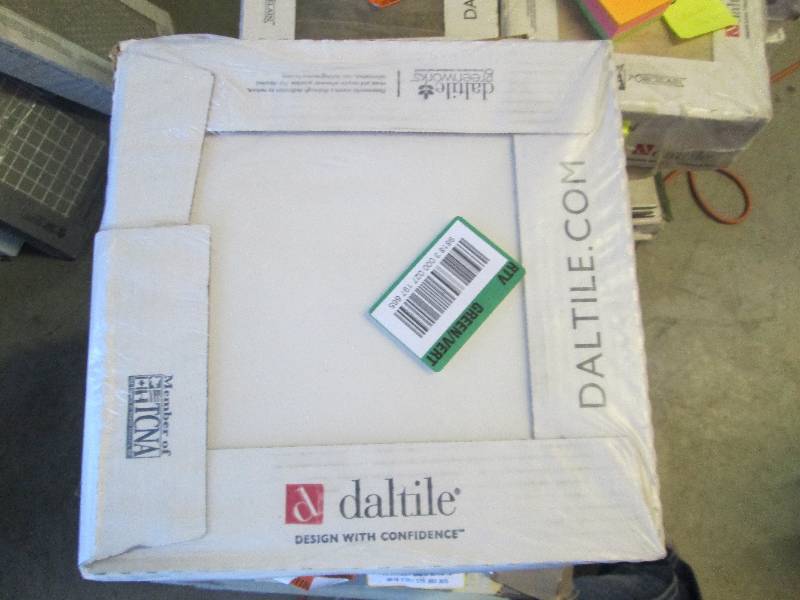 Approx 33 SqFt Ceramic Tile by Dalt...