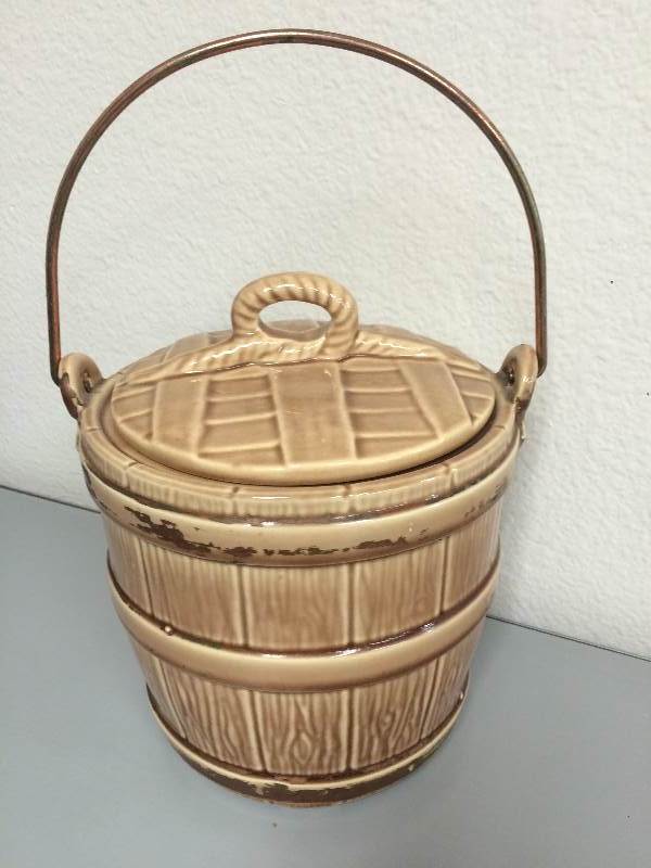 lot 5 image: Vintage McCoy Bucket Cookie Jar