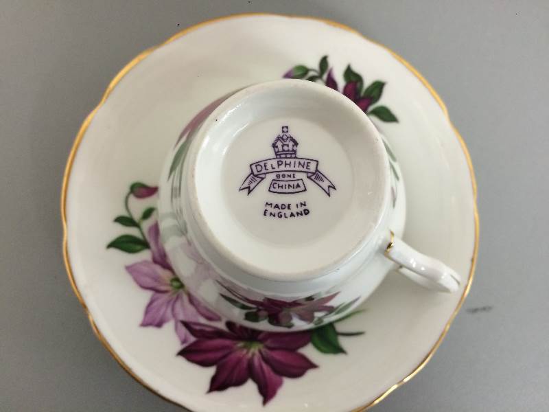 lot 18 image: China and Decorative Plates