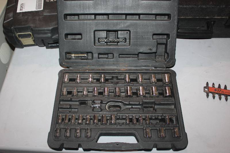 lot 28 image: Socket Set