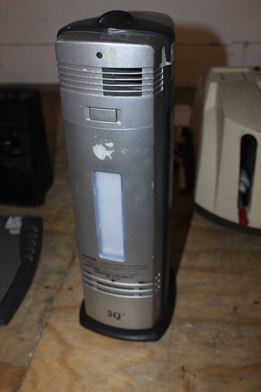 lot 78 image: 3Q Electrostatic Air Purifier