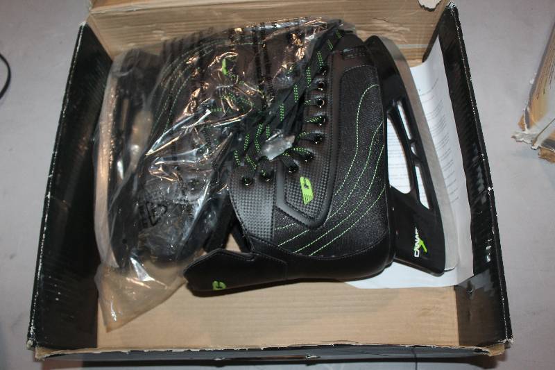 lot 80 image: Mens Ice Skates