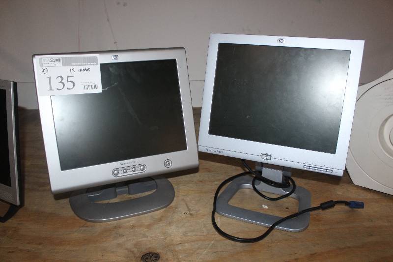 lot 135 image: Lot of (2) HP Monitor
