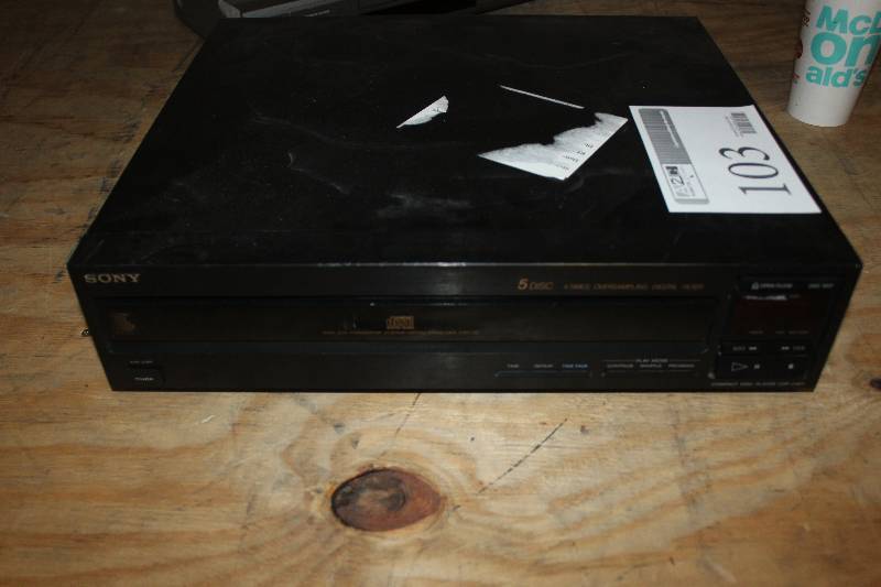 lot 103 image: Sony Compact Disc Player