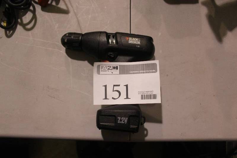 lot 151 image: Black & Decker Cordless Drill