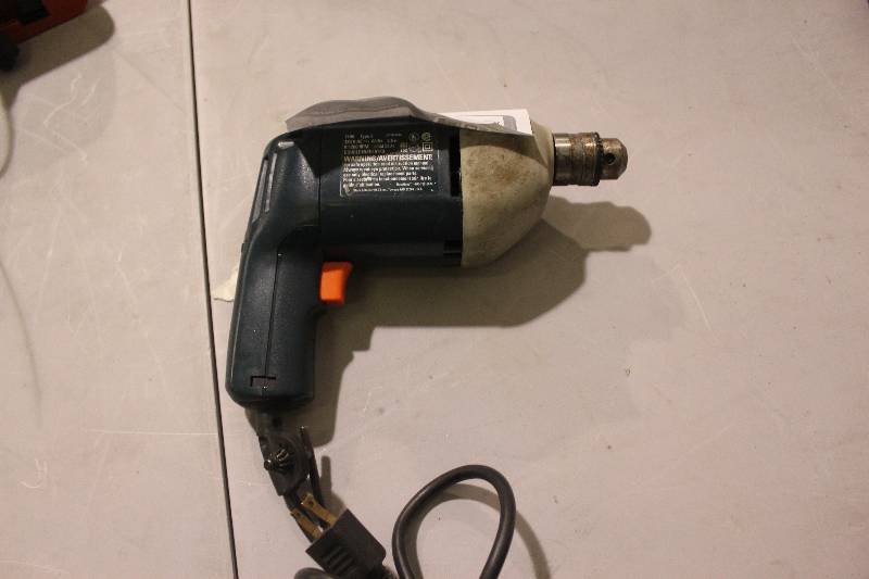 lot 166 image: Black & Decker Drill