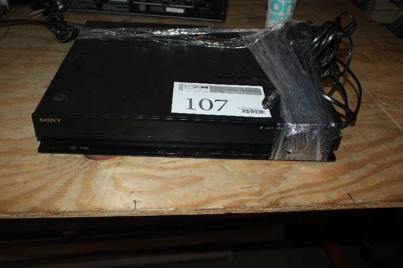 lot 107 image: Sony DVD Receiver