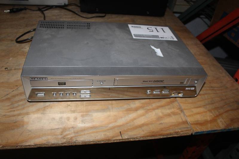 lot 115 image: Samsung DVDVCR Dual Deck Karaoke Machine
