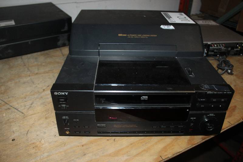 lot 102 image: Sony Compact Disc Player