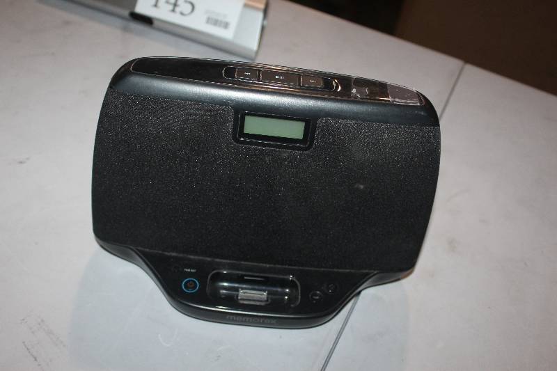 lot 140 image: Memorex Speaker System for iPod