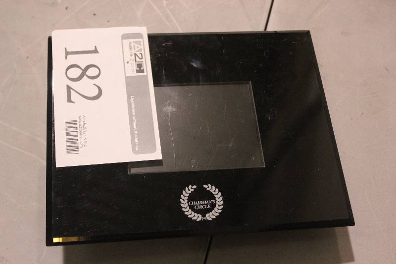 lot 182 image: Digital Picture Frame