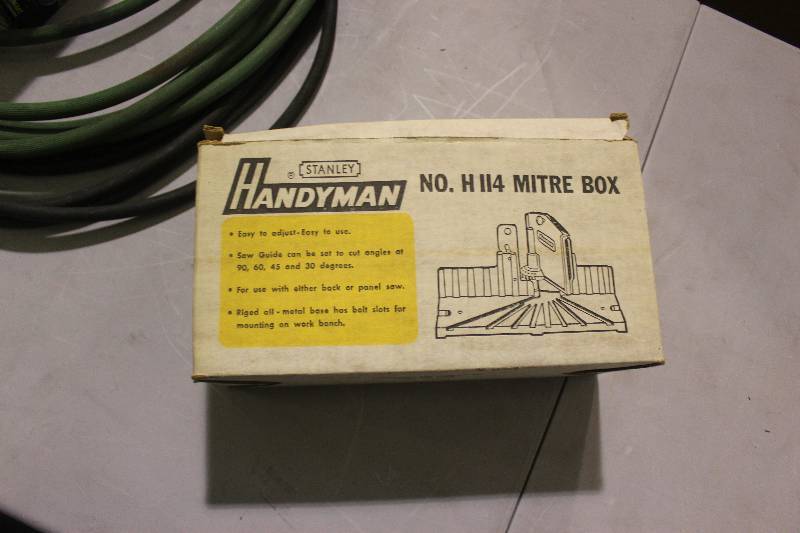 lot 190 image: Stanley Handyman Mitre Box