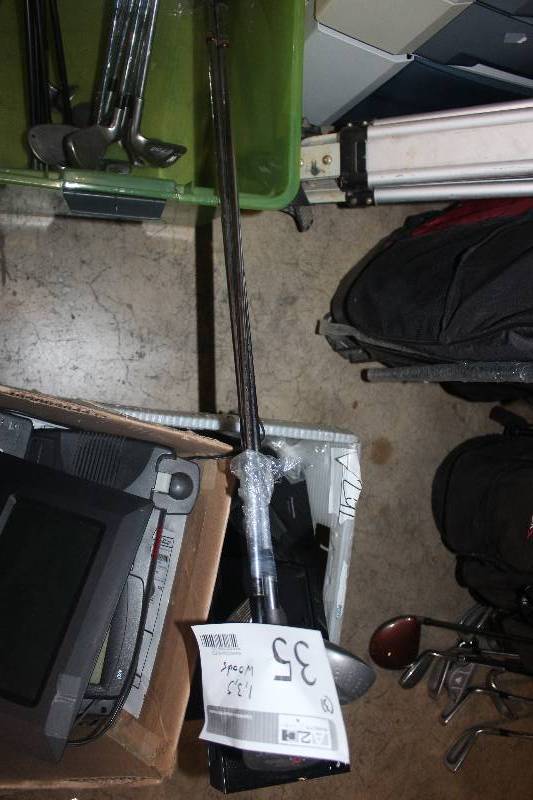 lot 35 image: Lot of (3) Golf Clubs