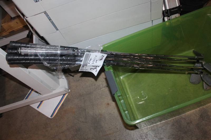 lot 34 image: Lot of (8) Golf Clubs