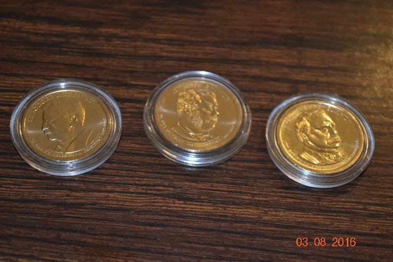 lot 9 image: Collector dollar coins