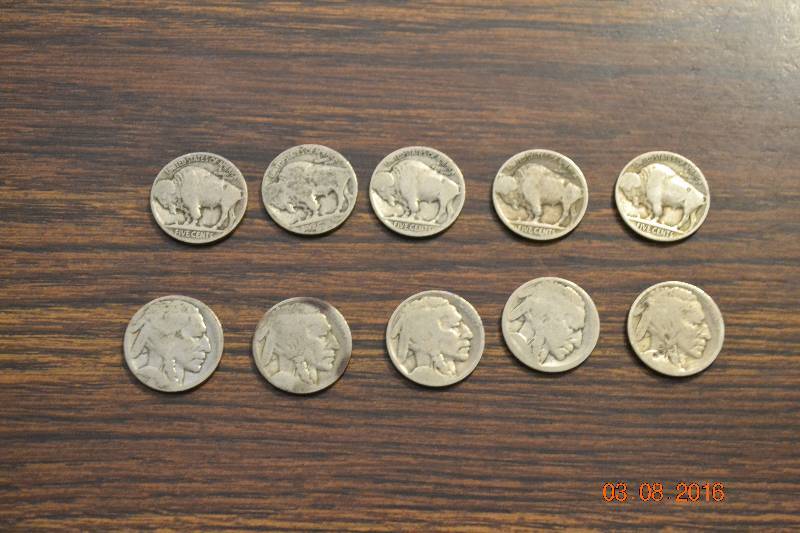 lot 22 image: Collector Buffalo nickles