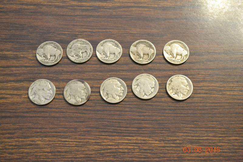 lot 23 image: Collector Buffalo nickles