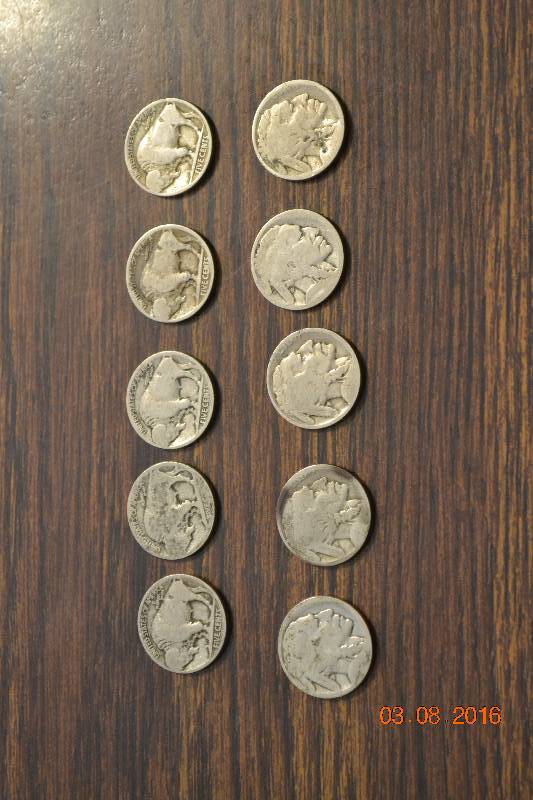 lot 28 image: Collector Buffalo nickles