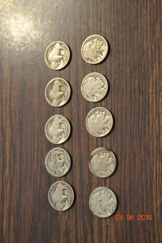 lot 29 image: Collector Buffalo nickles