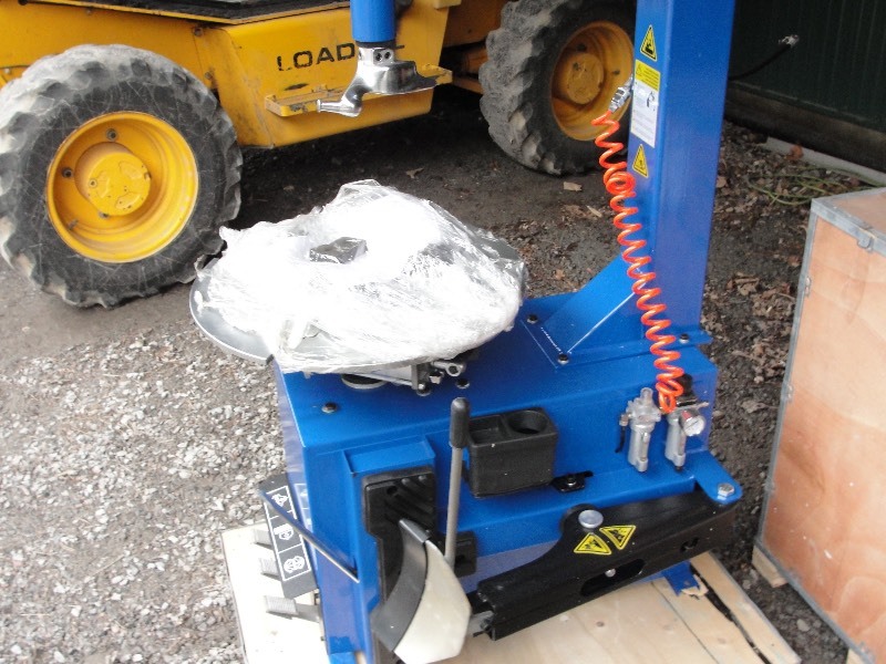 Unused Rindlander Tire Changer