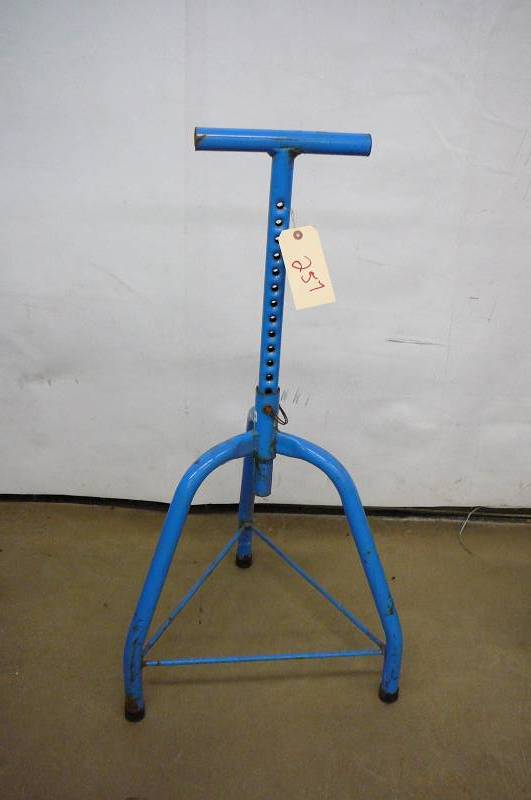 Tri Pod Conveyor Stand