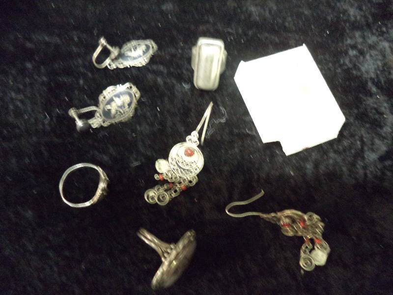 Lot - Mostly Sterling Jewelry, rings, earrings, necklace