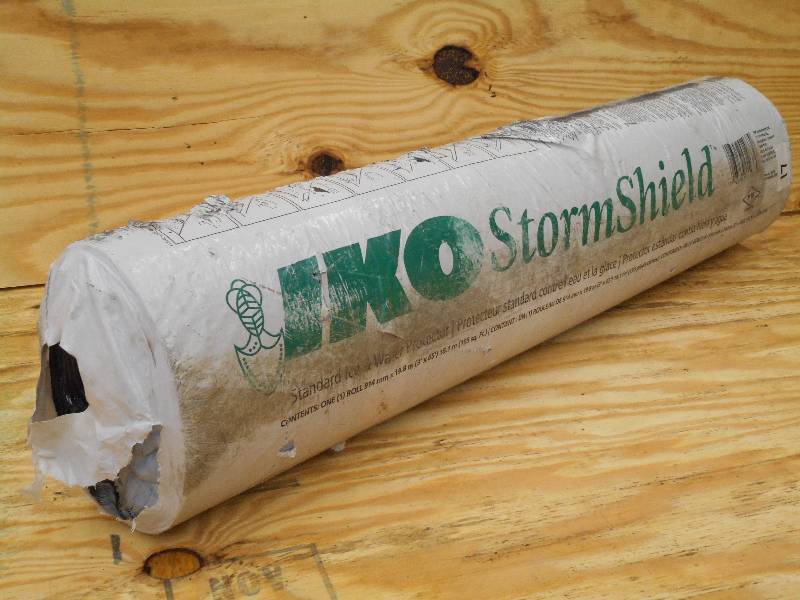 lot 16 image: New Roll Of StormShield Ice & Water...