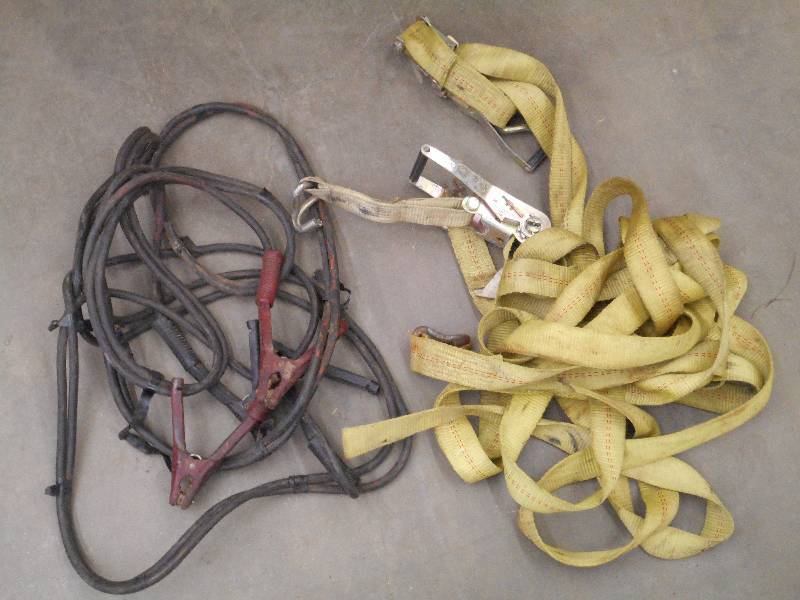 lot 18 image: Tote Of (2) 10000# Ratchet Straps &...