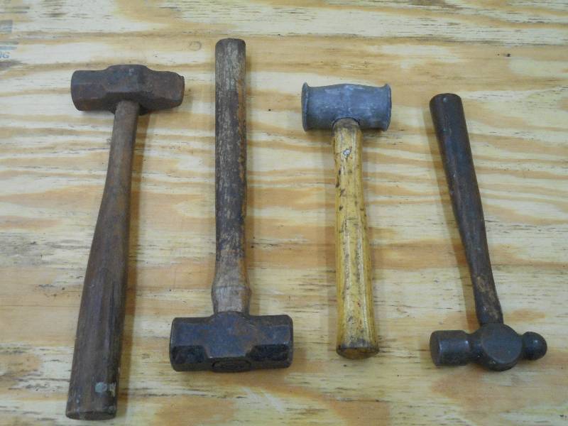 lot 26 image: Lot Of (4) Assorted Hammers ...