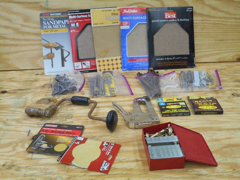 lot 38 image: Box Of Assorted Drill Bits, Sand Pa...