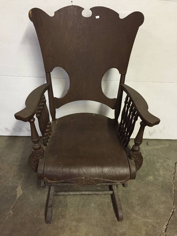 lot 73 image: VINTAGE ROCKING CHAIR