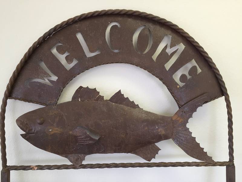 lot 76 image: FISH WELCOME SIGN