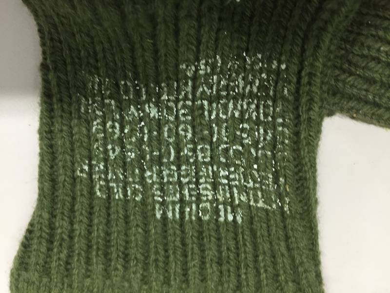 lot 8 image: MILITARY MITTEN WOOL INSERTS