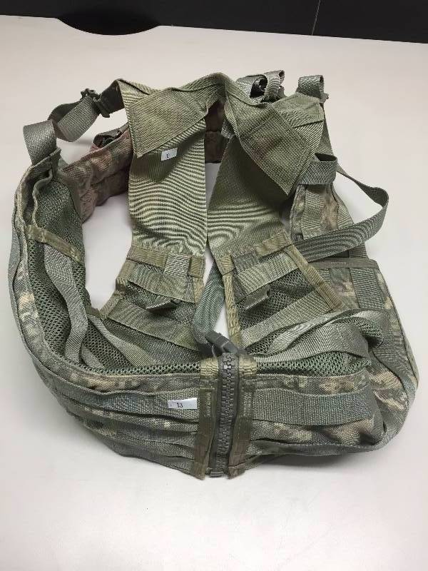 lot 13 image: MILITARY VEST