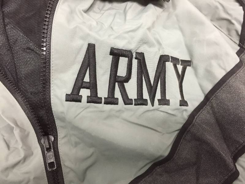 lot 18 image: MILITARY JACKET SIZE REG-MED