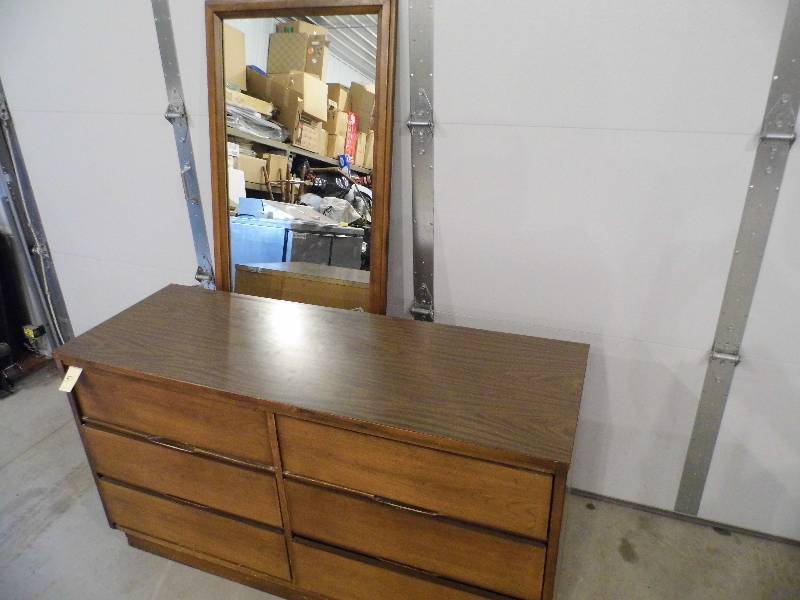 Dresser w Mirror