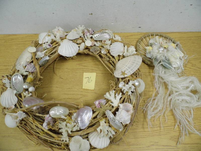 Wreath & Shell Decor