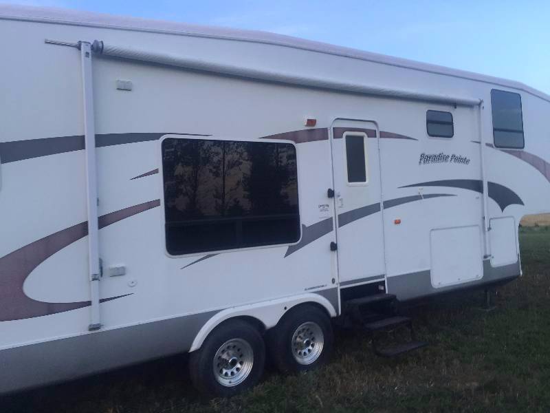 2006 CrossRoads Paradise Pointe 5th Wheel Travel Trailer