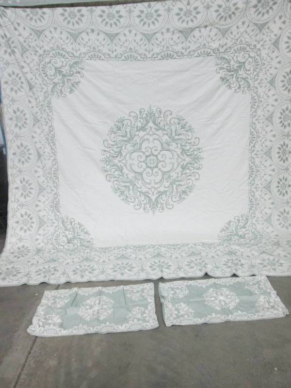 Opulence 3-Pc. Jacquard Bedpsread Set - King
